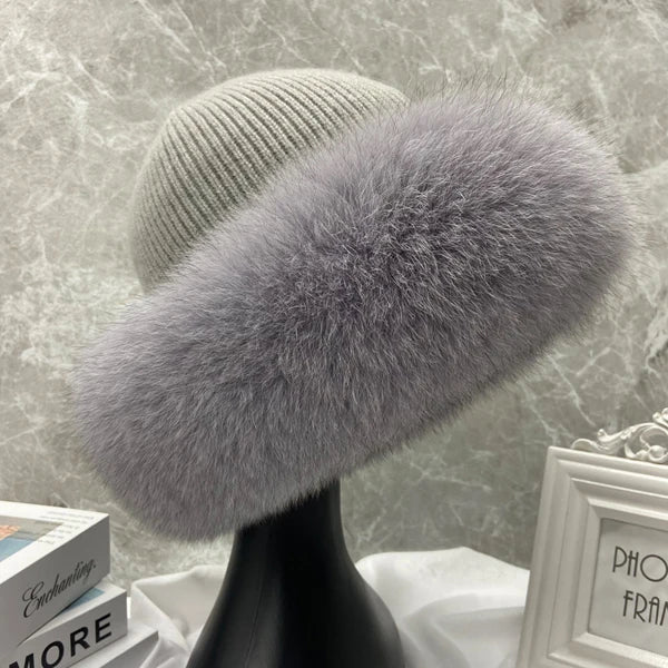 Stylish Winter Beanie Hat with Natural Fox Fur