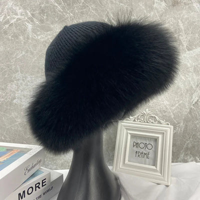 Stylish Winter Beanie Hat with Natural Fox Fur