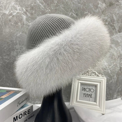 Stylish Winter Beanie Hat with Natural Fox Fur